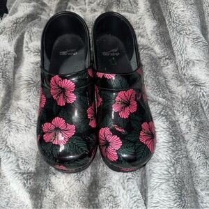 Dansko size 41